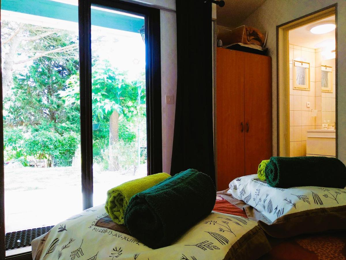 Chambre Independante Piscine, Parc, Cuisine... Brezilhac Ngoại thất bức ảnh